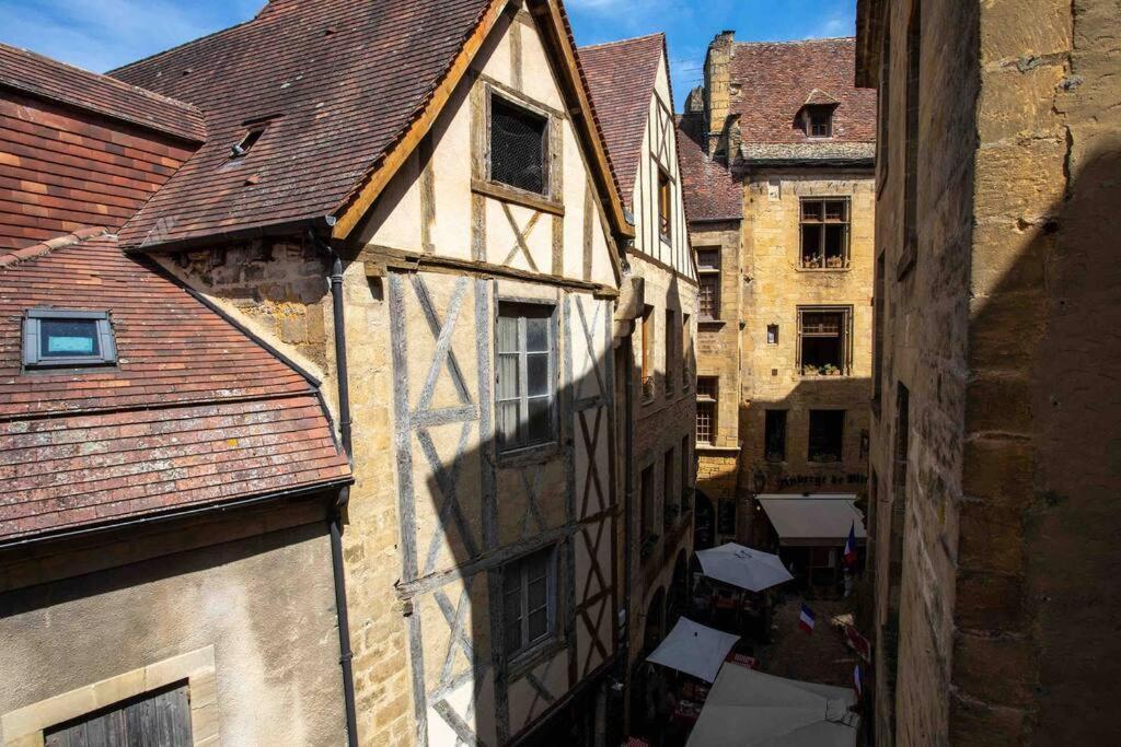 "Les Appartements De Betty C" Studio Medieval Sarlat-la-Canéda Exterior photo
