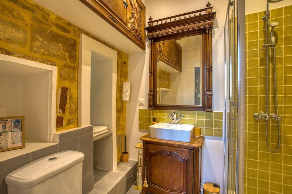 "Les Appartements De Betty C" Studio Medieval Sarlat-la-Canéda Exterior photo